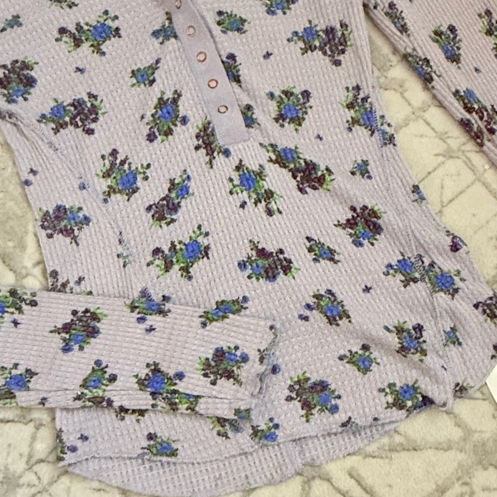 Free People Floral Thermal Snap Henley | Waffle Knit Long Sleeve Top | XS - Picture 9 of 10
